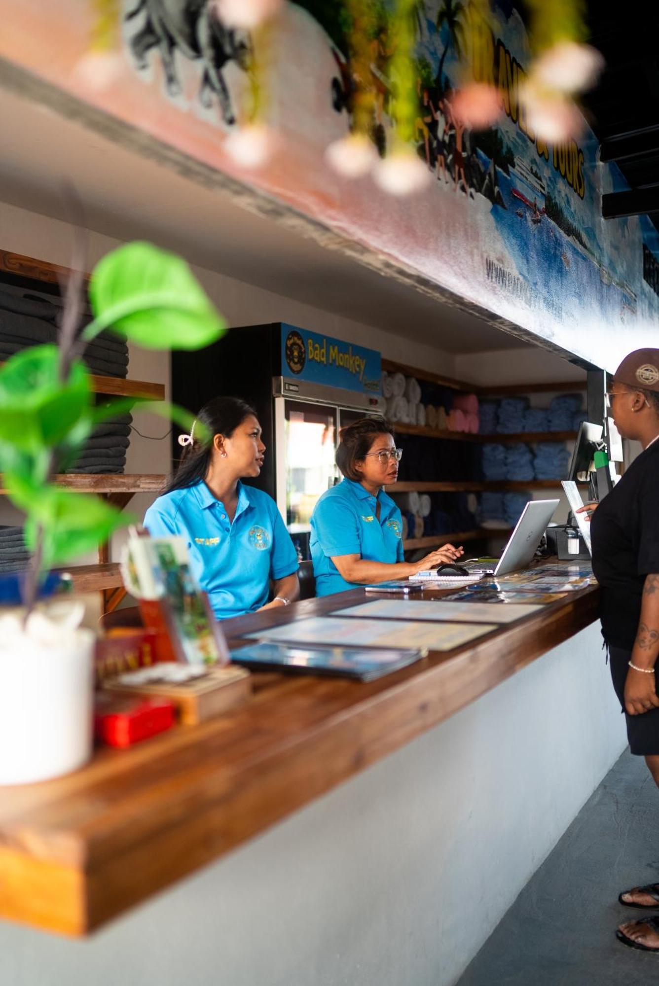 Bad Monkey Samui Hostel Bãi biển Chaweng Ngoại thất bức ảnh