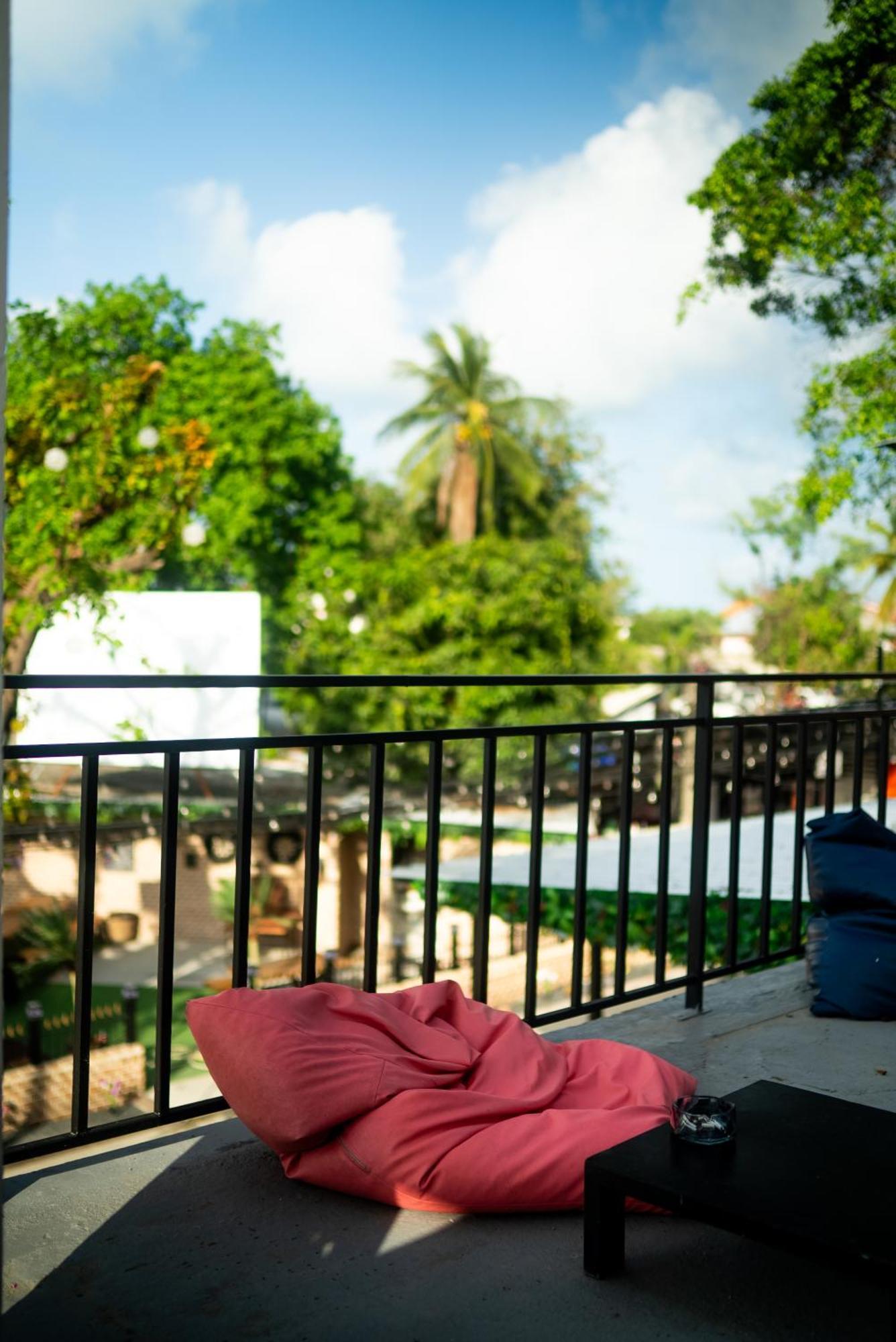 Bad Monkey Samui Hostel Bãi biển Chaweng Ngoại thất bức ảnh